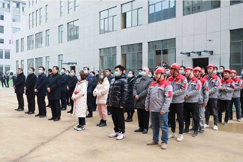 市中區(qū)各部門（局、街道）主要負責(zé)人及中海生物技術(shù)部分員工和施工團隊參加開工儀式